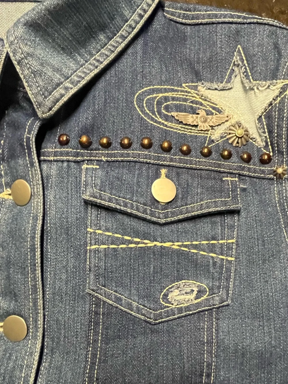 NWT Double D Ranch denim jacket with studs, turquoise charms, and patches, XL - Picture 10 of 12